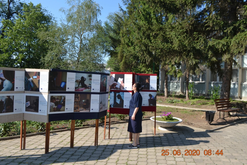 Expoziție de fotografii  vernisată în orașul Leova