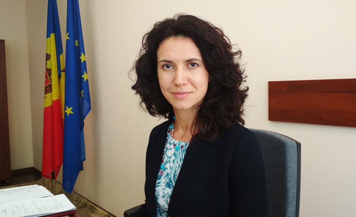 Președinta Comisiei juridice, deputata Partidului Acțiune și Solidaritate, Olesea Stamate. Foto: MoldovaCurata.md